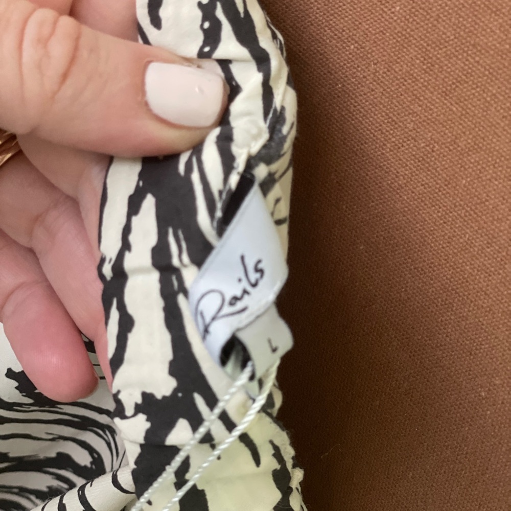 BNWT Rails Off-the-Shoulder shirt, L - Picture 5 of 6
